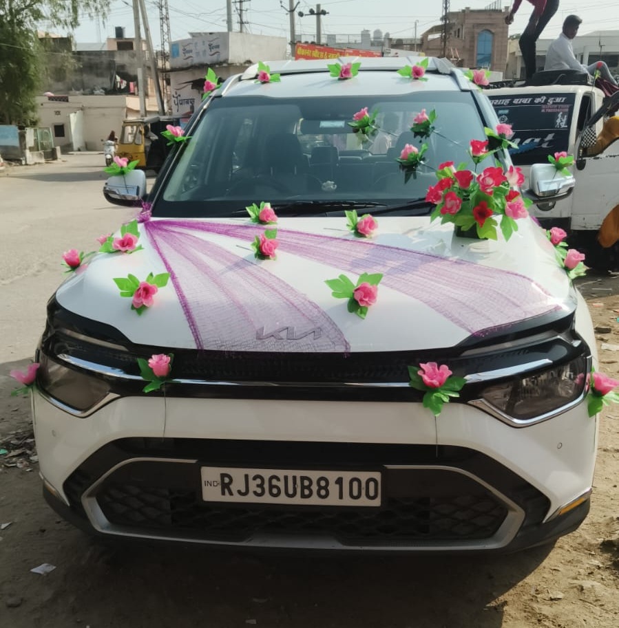 Radhe Radhe Tour and Travels Vehicle
